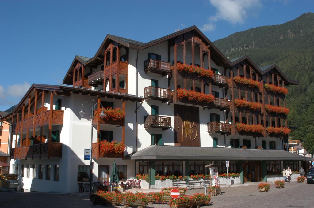 Hotel Isolabella Wellness فيرا دي بريميرو المظهر الخارجي الصورة